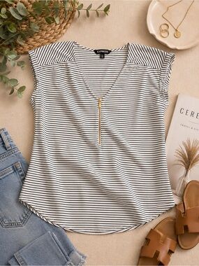 Express Black & White Striped V-Neck Zip Short Sleeve Top